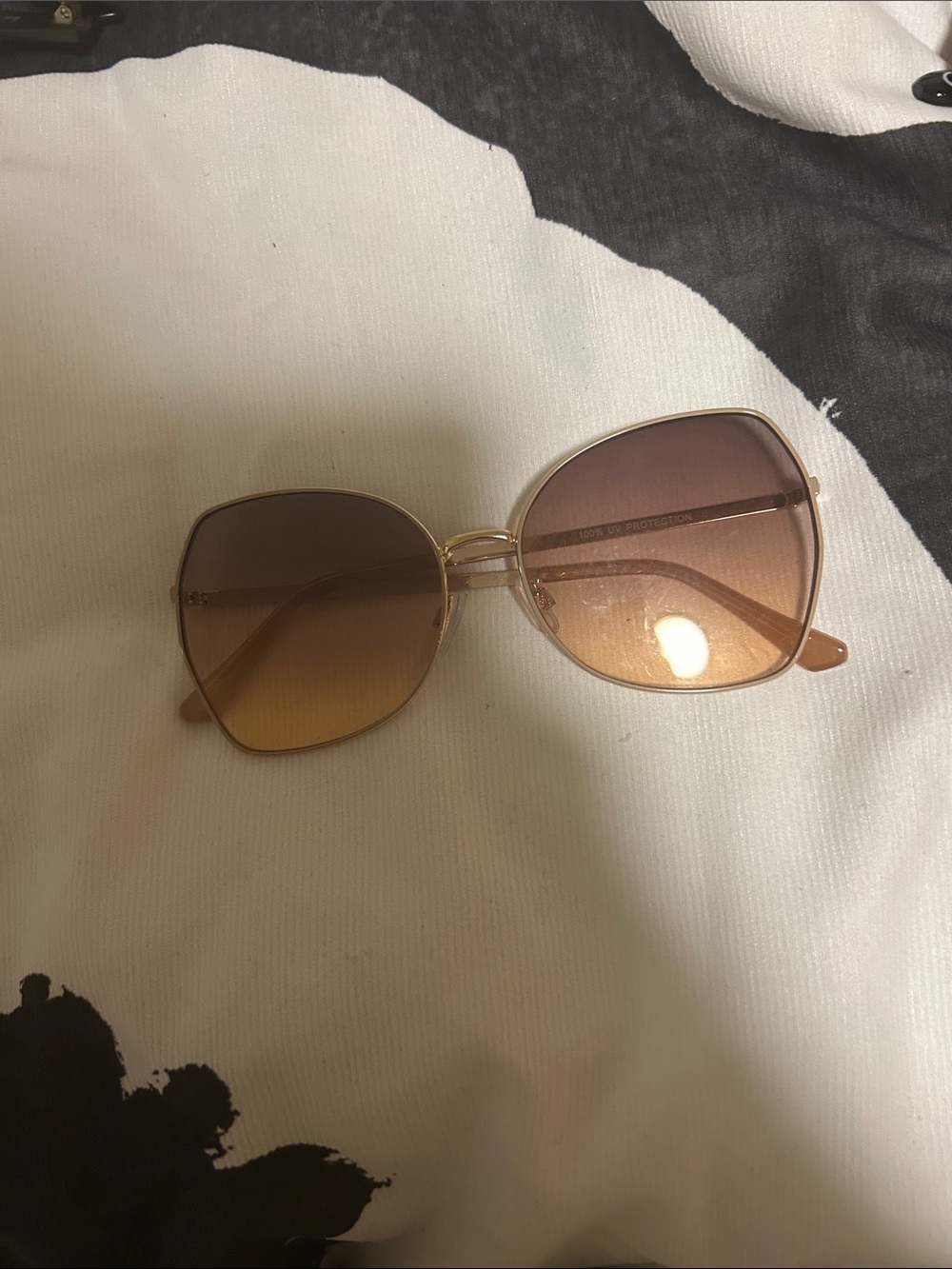 Women's Oversized Gradient Amber Sunglasses with Gold Frame